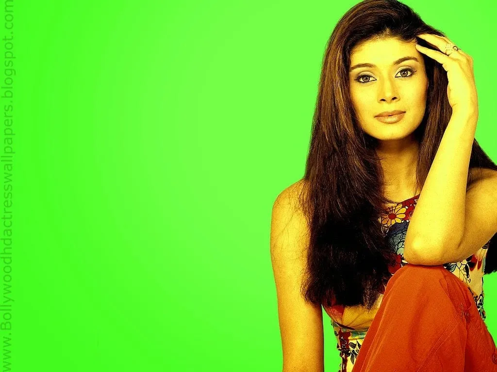 pooja batra high wallpapers
